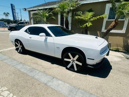 White 2019 Dodge Challenger R/T