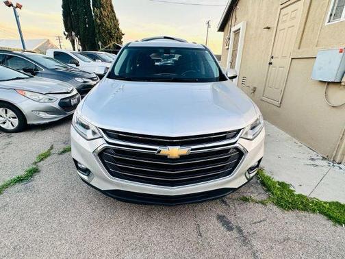 2021 Chevrolet Traverse LT Cloth