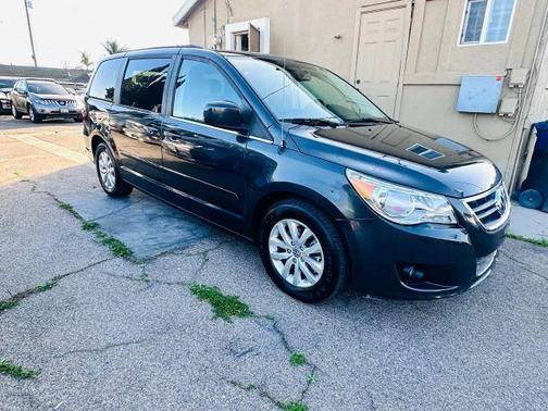 Gray 2012 Volkswagen Routan SE