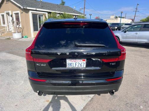Black 2019 Volvo XC60 T5 Momentum