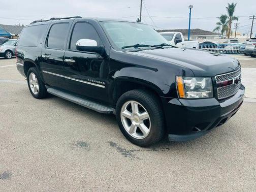 Black 2014 Chevrolet Suburban 1500 LTZ