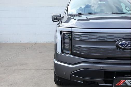 2022 Ford F-150 Lightning LARIAT