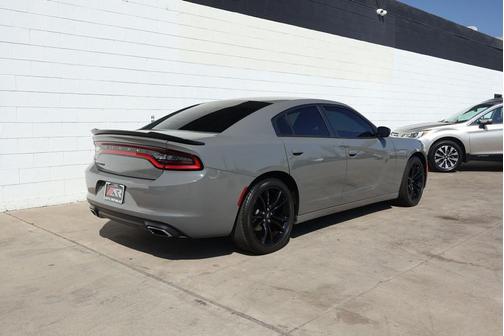 2017 Dodge Charger SE