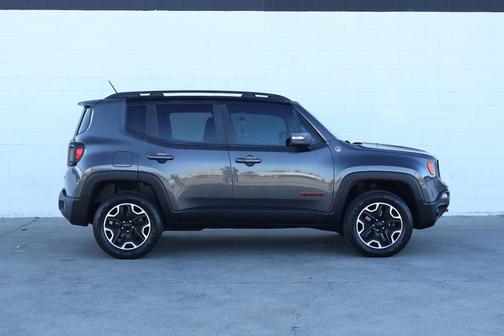 2017 Jeep Renegade Trailhawk