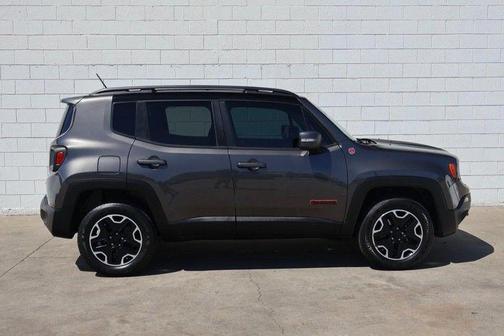 2017 Jeep Renegade Trailhawk