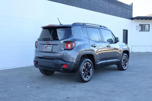 2017 Jeep Renegade Trailhawk