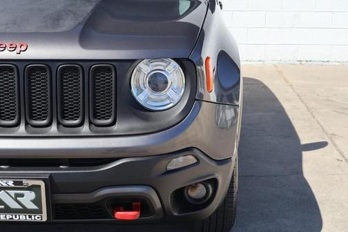 2017 Jeep Renegade Trailhawk