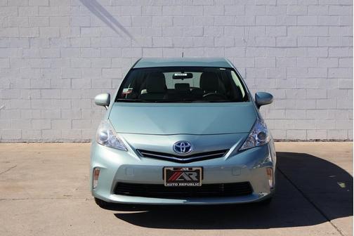 2013 Toyota Prius v Three
