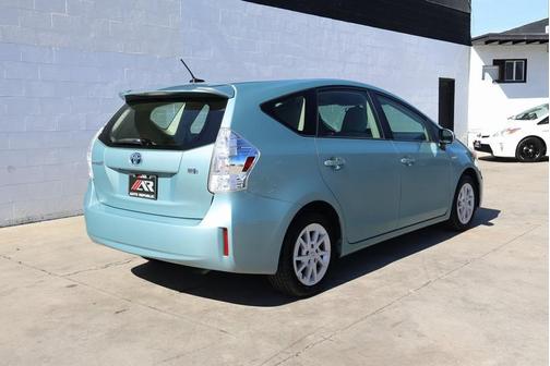 2013 Toyota Prius v Three