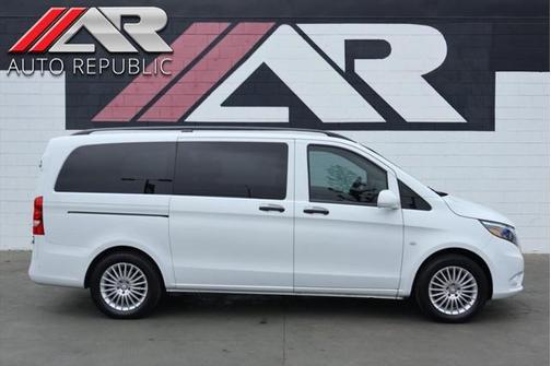 2017 Mercedes-Benz Metris Base