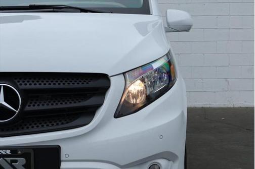 2017 Mercedes-Benz Metris Base