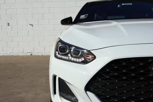 2019 Hyundai Veloster Base