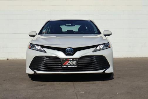 2019 Toyota Camry Hybrid XLE