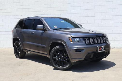 Granite Crystal Metallic Clearcoat 2019 Jeep Grand Cherokee Altitude