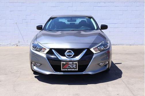 Gun Metallic 2017 Nissan Maxima 3.5 S