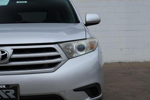 2013 Toyota Highlander SE