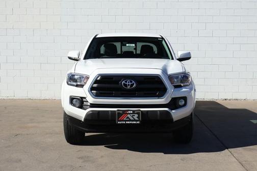 2017 Toyota Tacoma SR5