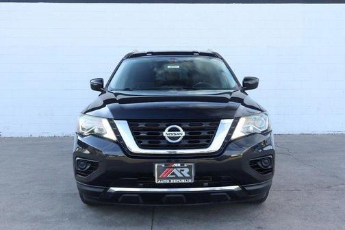 2019 Nissan Pathfinder S