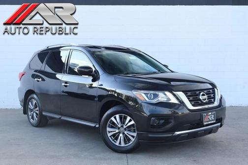 2019 Nissan Pathfinder S