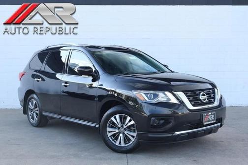 2019 Nissan Pathfinder S
