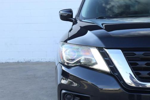 2019 Nissan Pathfinder S