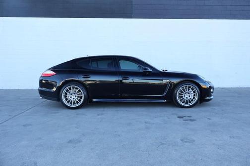 2013 Porsche Panamera 4