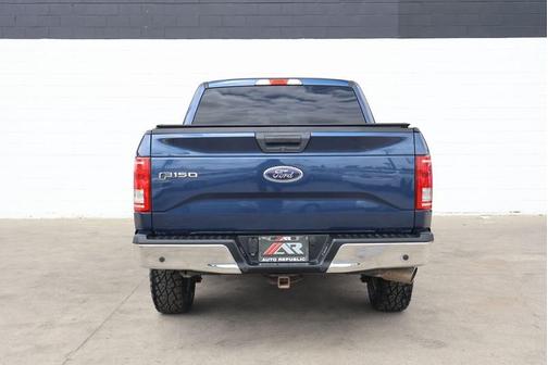 Blue 2017 Ford F-150 XLT