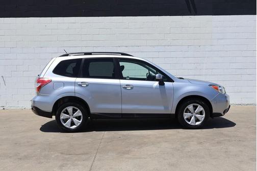 Ice Silver Metallic 2015 Subaru Forester 2.5i Premium