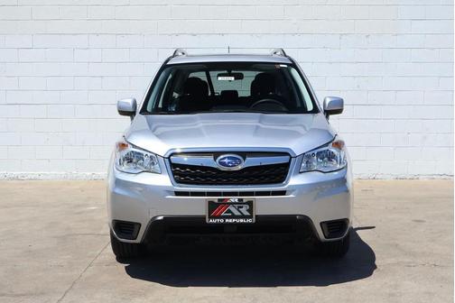 Ice Silver Metallic 2015 Subaru Forester 2.5i Premium