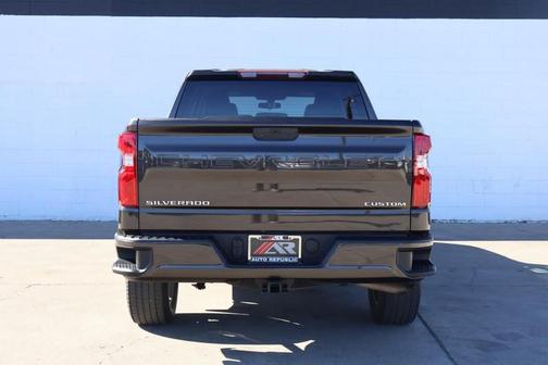 2021 Chevrolet Silverado 1500 Custom