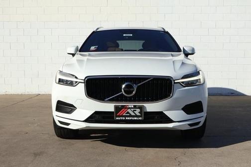 2020 Volvo XC60 T5 Momentum