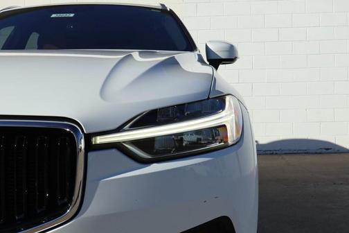 2020 Volvo XC60 T5 Momentum