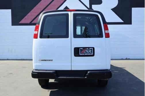 2022 Chevrolet Express 2500 2500 135' WB