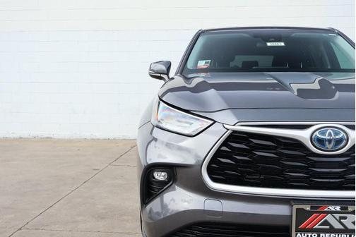 2021 Toyota Highlander Hybrid LE