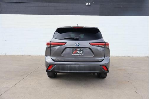 2021 Toyota Highlander Hybrid LE
