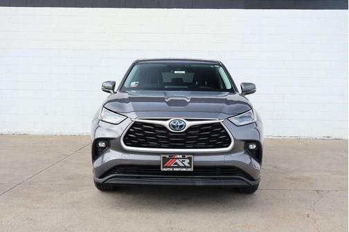 2021 Toyota Highlander Hybrid LE