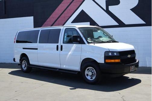 2023 Chevrolet Express 3500 Extended WB 15 Passenger Van