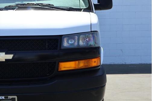 2023 Chevrolet Express 3500 Extended WB 15 Passenger Van