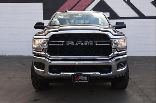 2019 RAM 2500 Tradesman LONGBED 4x4 Crew Cab 'lifted' w/off-road wheels & Tires