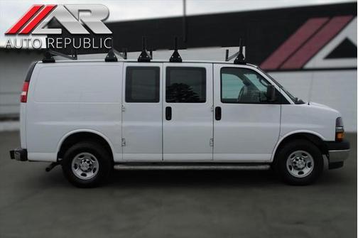 2020 Chevrolet Express 2500 RWD 2500 V8