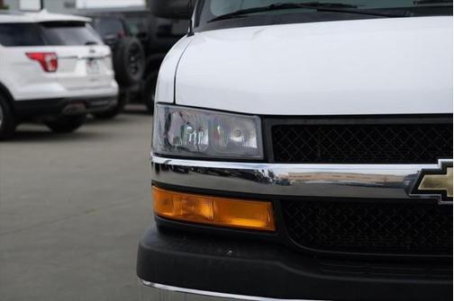 2020 Chevrolet Express 2500 RWD 2500 V8