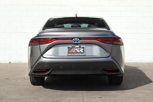 2021 Toyota Mirai Base