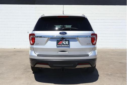 Ingot Silver 2019 Ford Explorer XLT
