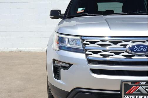 Ingot Silver 2019 Ford Explorer XLT