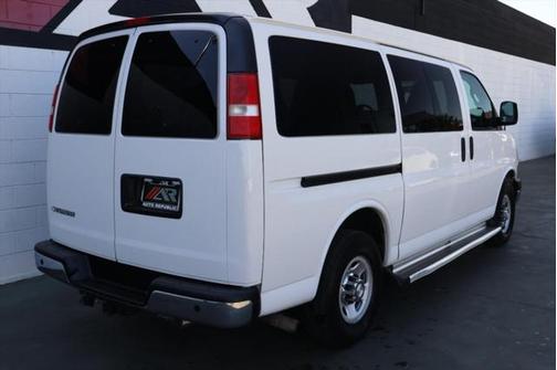 2017 Chevrolet Express 2500 LT