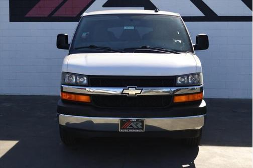 2017 Chevrolet Express 2500 LT
