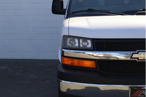 2017 Chevrolet Express 2500 LT