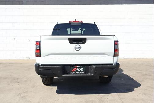 2025 Nissan Frontier S