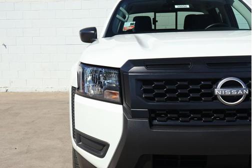 2025 Nissan Frontier S