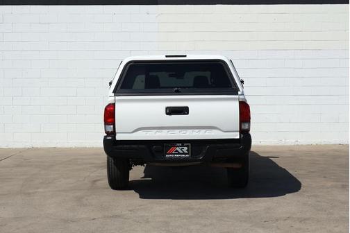 Super White 2022 Toyota Tacoma SR